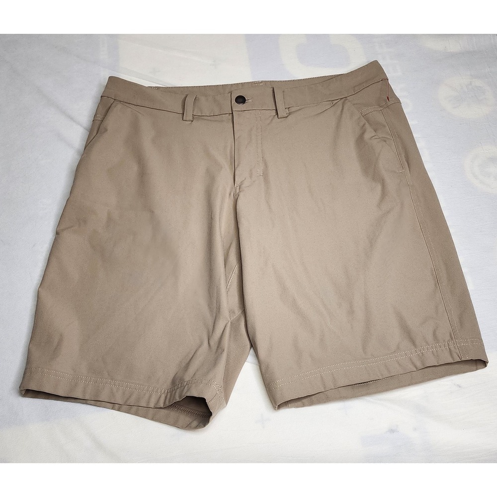 Lululemon Mens Size 36 Tan Golf Shorts Athleisure Casual Comfort Stretch Summer